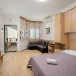 Appartamento Sunny I Makarska