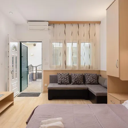 Sunny Apartment