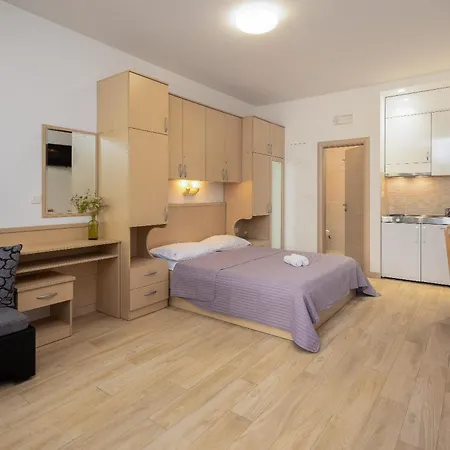 Apartment Sunny Makarska
