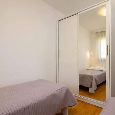 Sunny Apartment Makarska