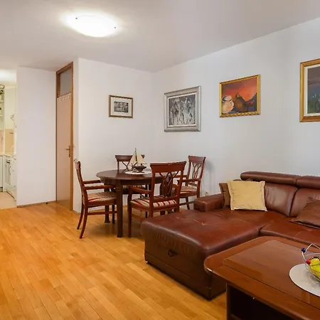 Apartment Sunny
