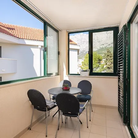 Sunny Apartment Makarska